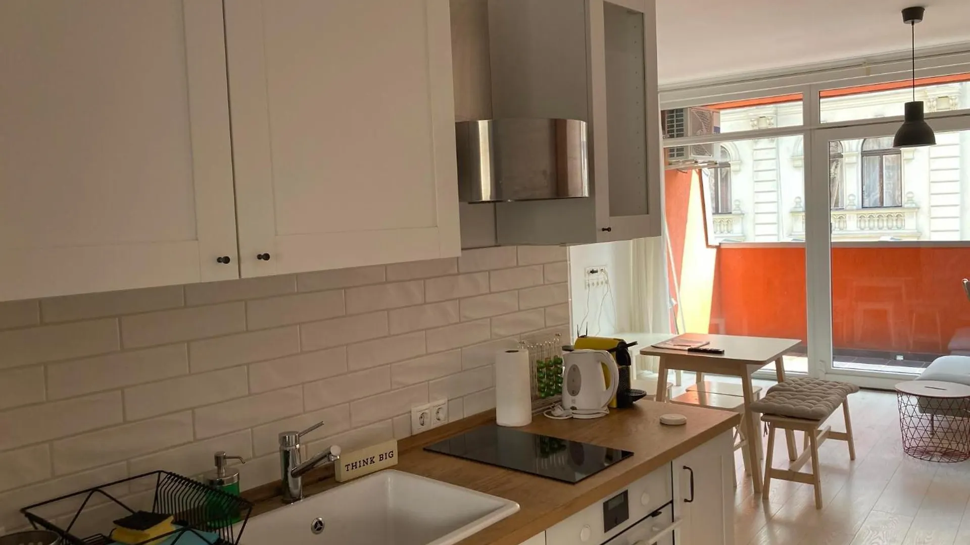 Trendy Apartment In The Heart Of The City With Balcony Budapest 0*,